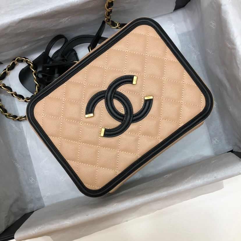 Chanel Medium Filigree Makeup Case - Image 2