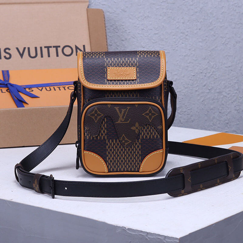 Nano Amazone Messenger Bag - Image 2