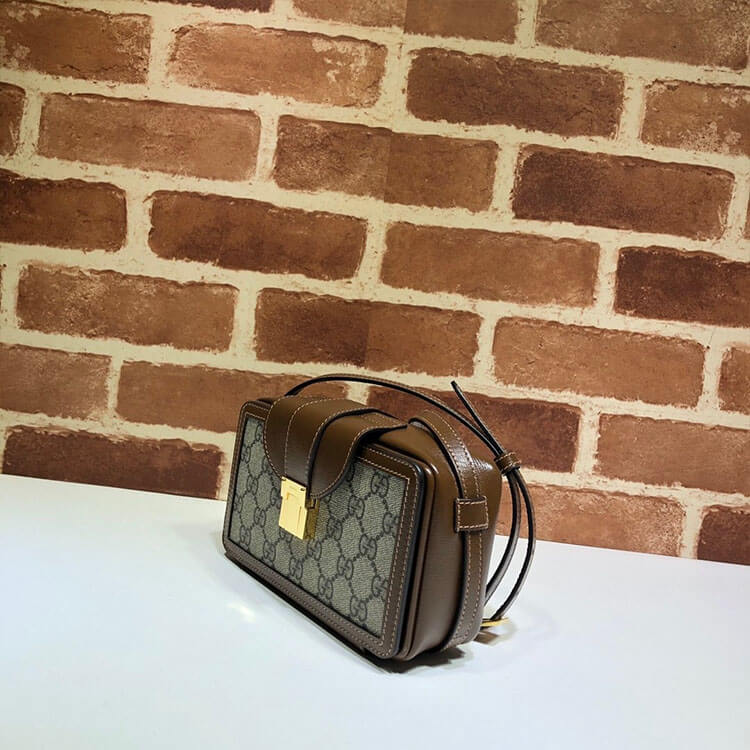 Gucci GG Mini Bag With Clasp Closure - Image 4