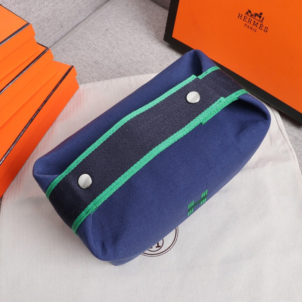 Blue Hermes toiletery bag - Image 4