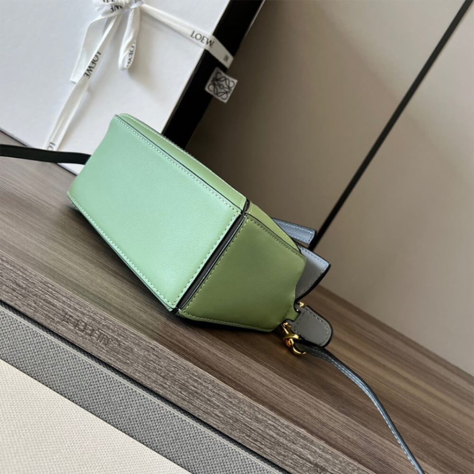 Nude LOEWE Mini Puzzle bag in classic calfskin - Image 5