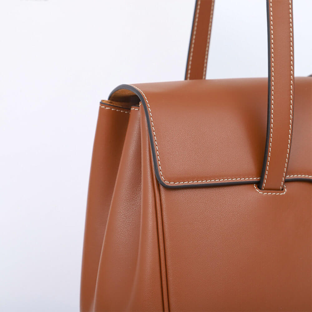 CELINE Medium Soft 16 Bag in Smooth Calfskin (High-end Grade) - Image 6
