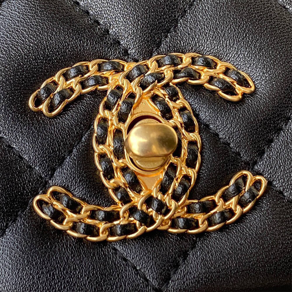 CHANEL FLAP BAG - Image 6