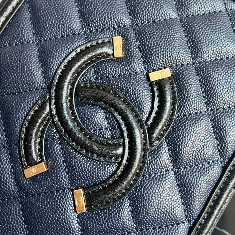 Chanel Medium Filigree Makeup Case - Image 7