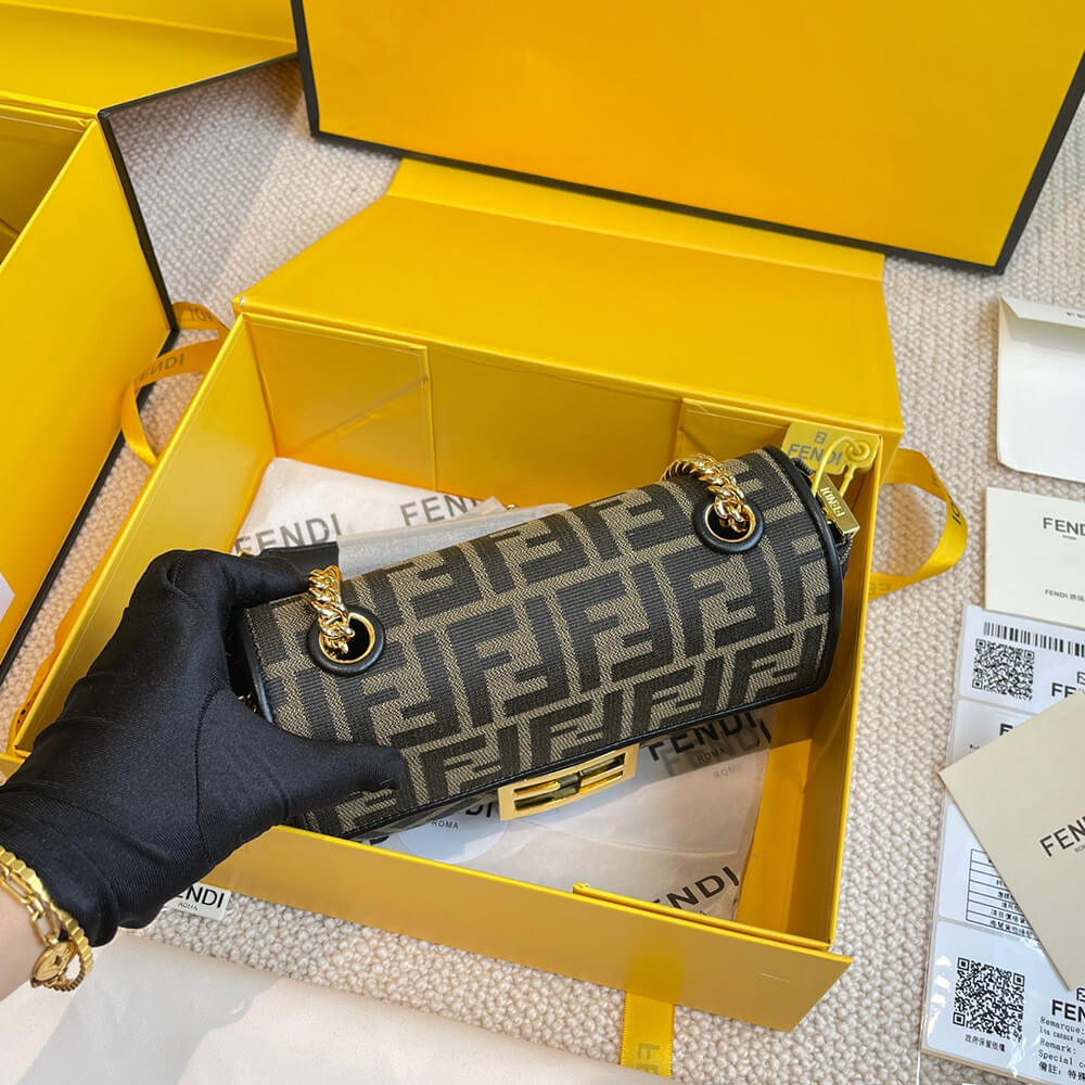 FABRIC Fendi Baguette Chain Midi - Image 7